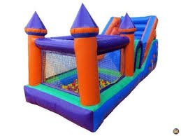 Tobogã com piscina de bolinhas